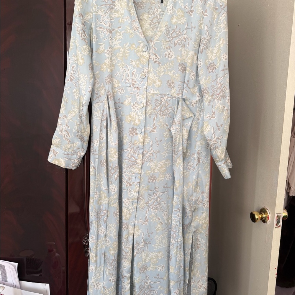 Zara Blue and Cream Floral Blouse
